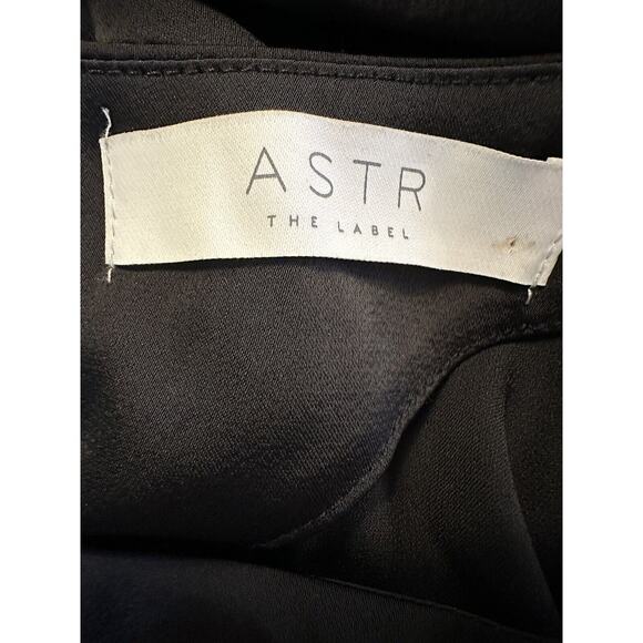 NWOT Astr The Label Womens Inverted Pleat Neck Wide Leg Jumpsuit Small Black - Picture 13 of 15